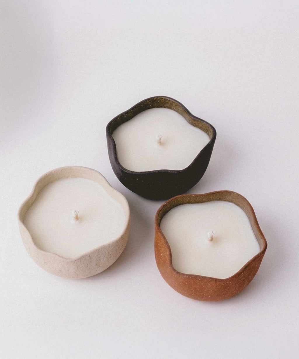 Aroma svíčka v keramickém kalíšku