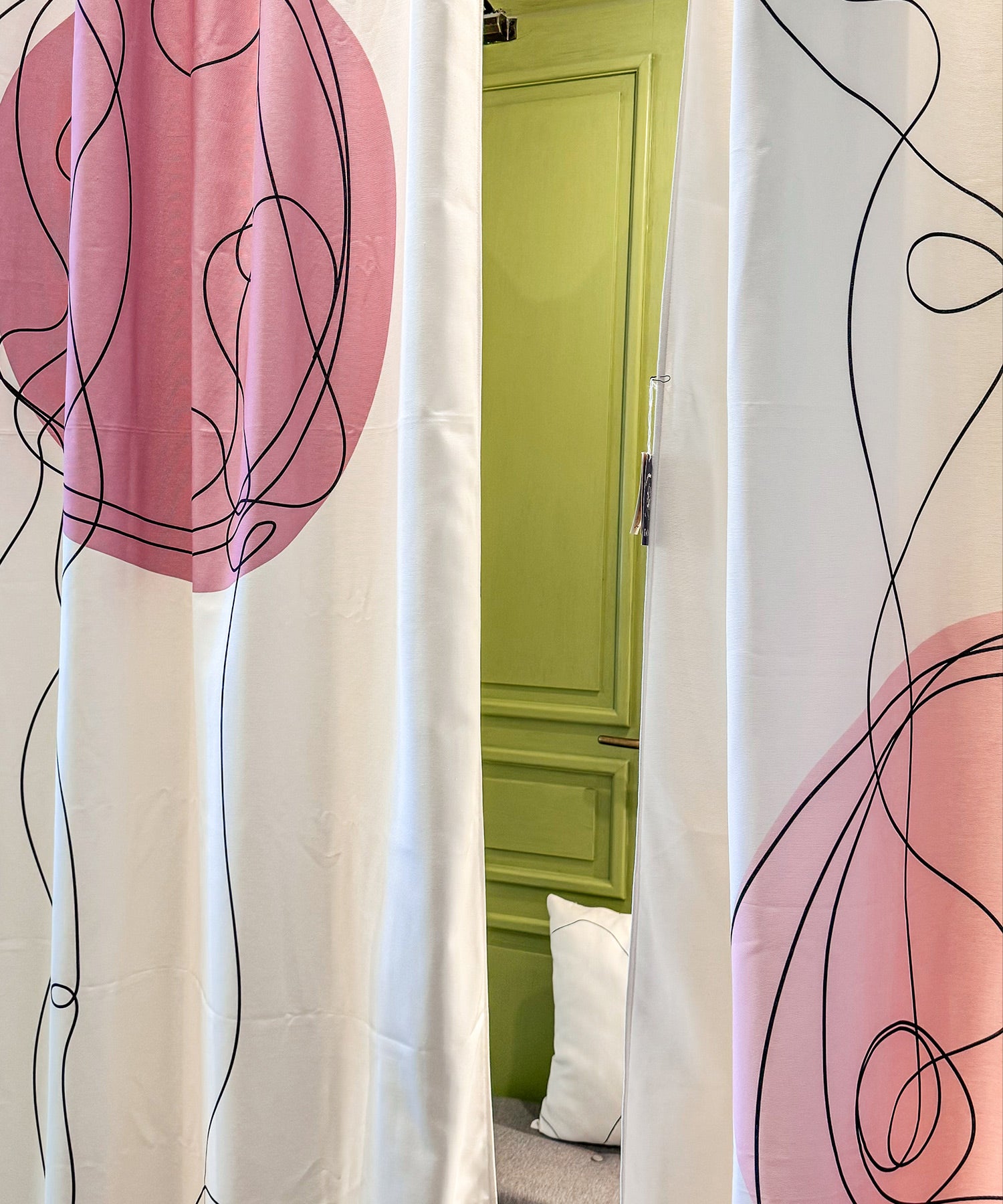 Závěsy z recyklovaných PET vláken Catalana