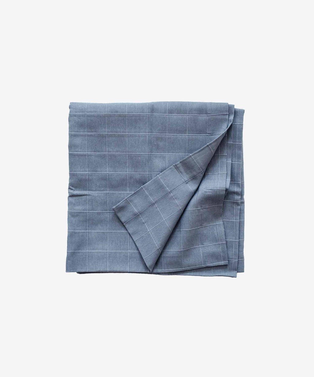 Nordic - Recyklovaný ubrus s reliéfním čtvercovým vzorem