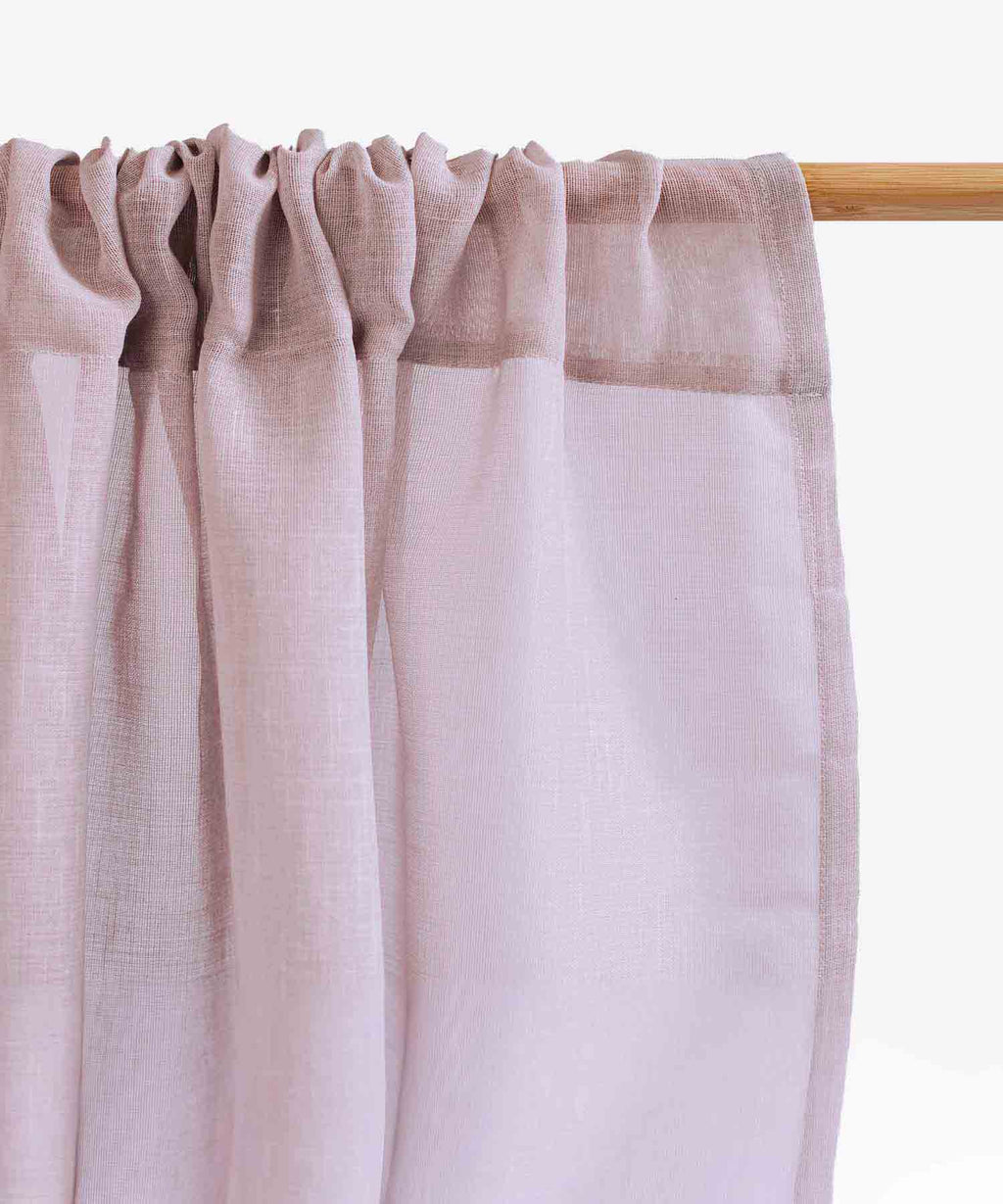 Záclony z recyklovaných PET vláken Haze